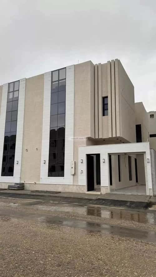 4 bedroom villa in Al Mahdiyyah 3