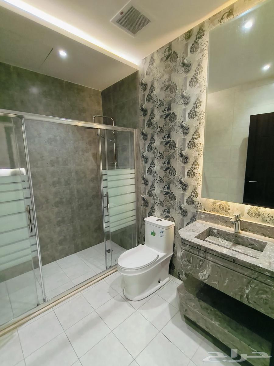 8 bedroom villa in Al Ukayshiyyah 11