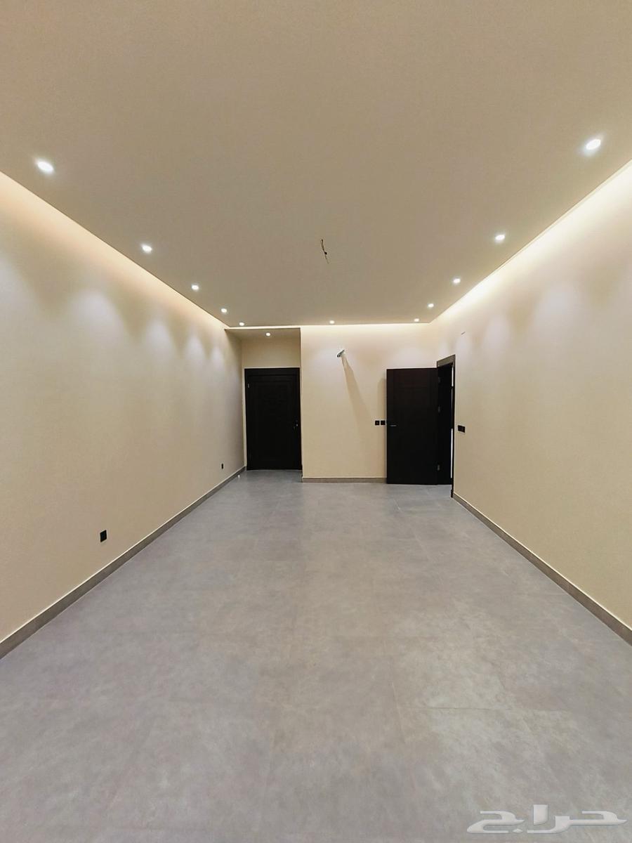 8 bedroom villa in Al Ukayshiyyah 12