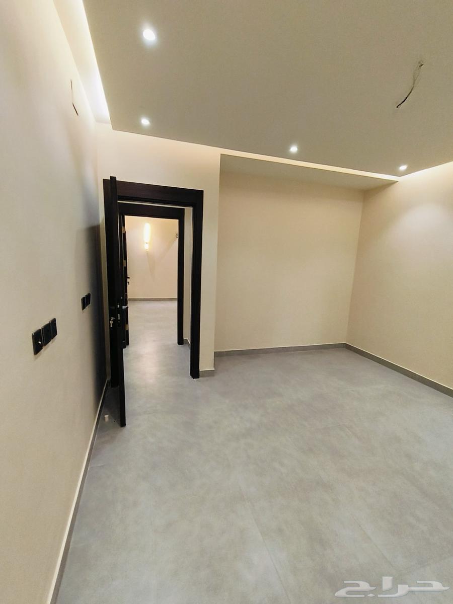 8 bedroom villa in Al Ukayshiyyah 32