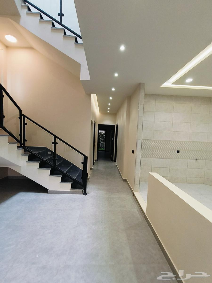 8 bedroom villa in Al Ukayshiyyah 6
