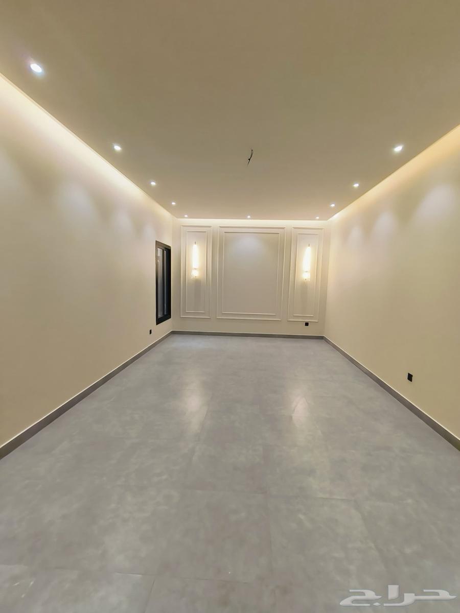 8 bedroom villa in Al Ukayshiyyah 9