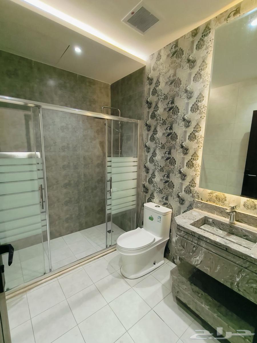 8 bedroom villa in Al Ukayshiyyah 10