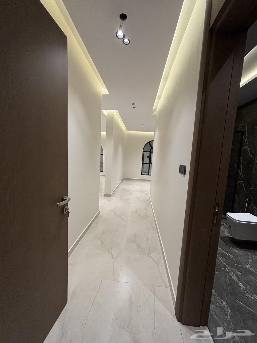 8 bedroom villa in Wali Al Ahd 12
