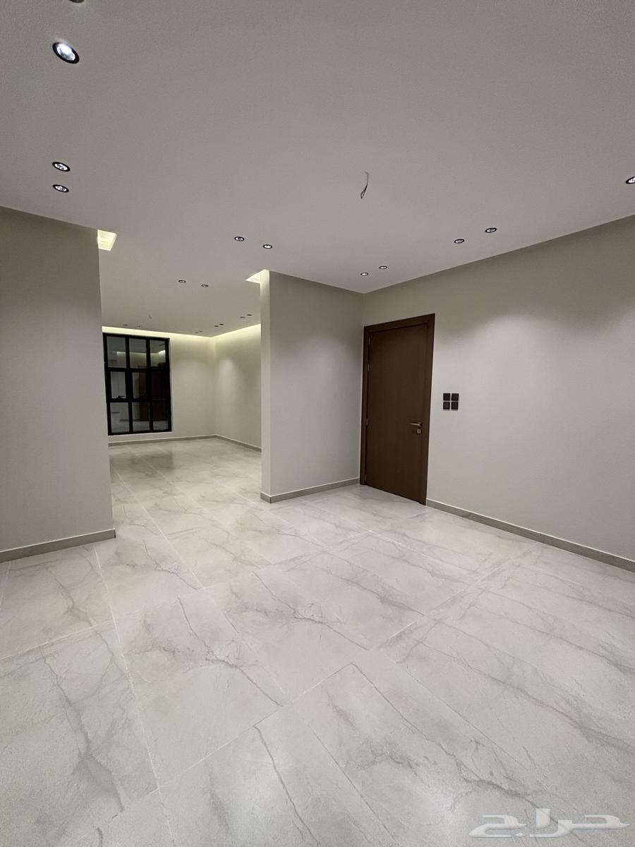 8 bedroom villa in Wali Al Ahd 8
