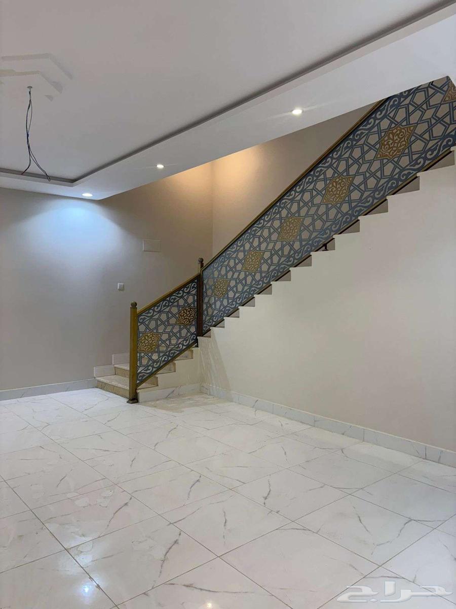 4 bedroom villa in Wali Al Ahd 6