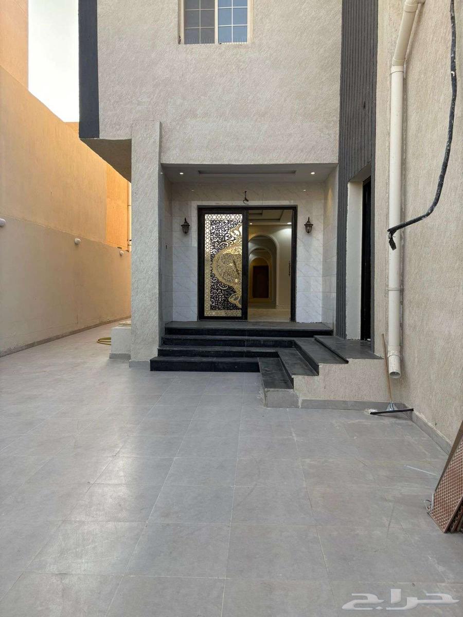 4 bedroom villa in Wali Al Ahd 7