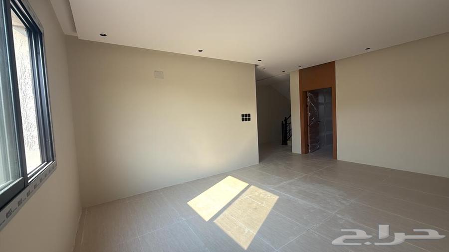 5 bedroom villa in Wali Al Ahd 8