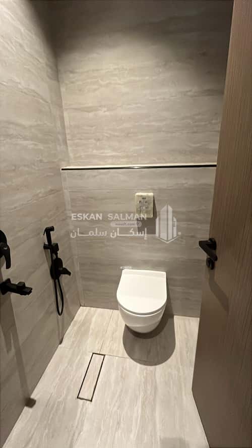 6 bedroom apartment in Al Zahrah 1