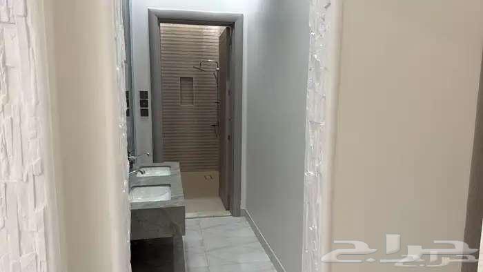 8 bedroom villa in Al Ukayshiyyah 6
