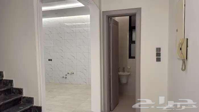 8 bedroom villa in Al Ukayshiyyah 7