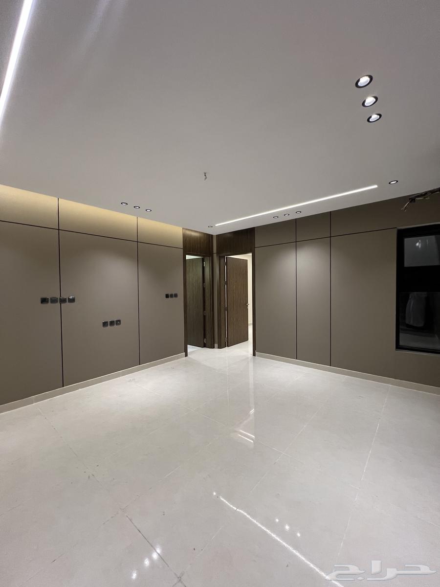 8 bedroom villa in Wali Al Ahd 6