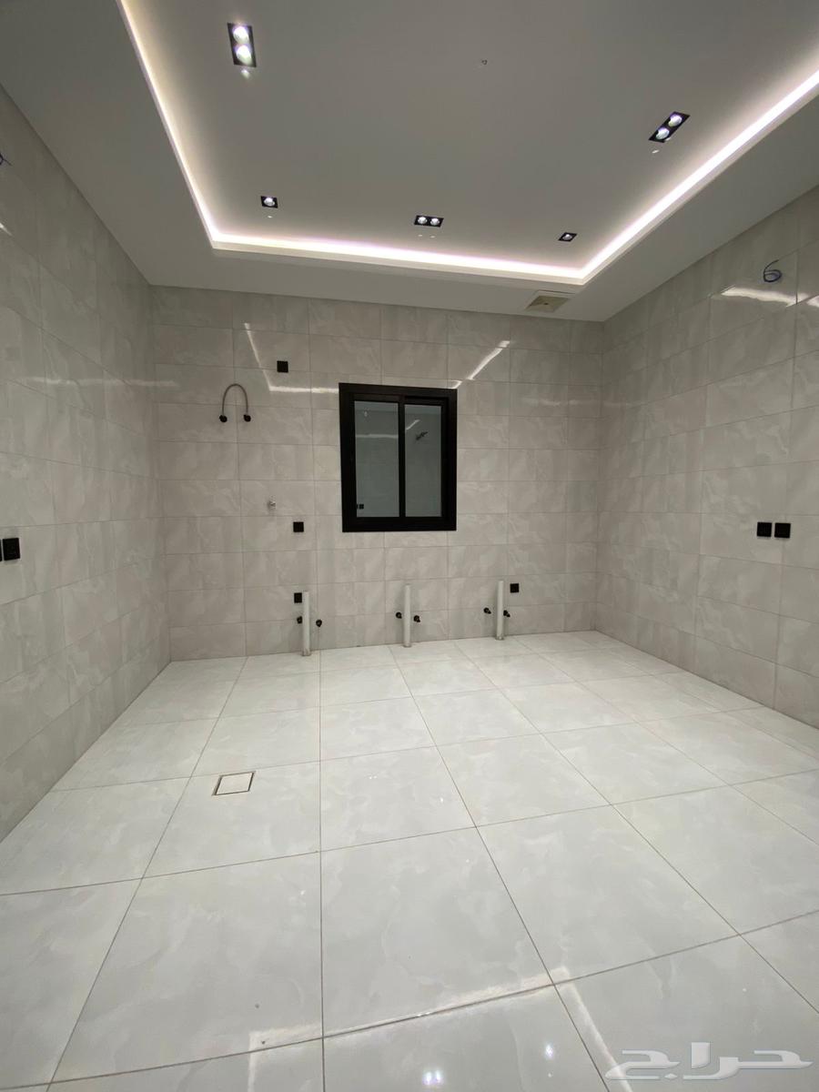 4 bedroom apartment in Al Sharayea 9