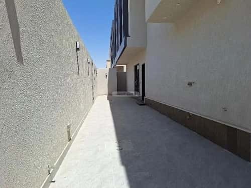 5 bedroom villa in Al Rimal 13