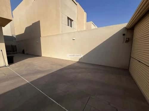5 bedroom villa in Al Janadriyah 1