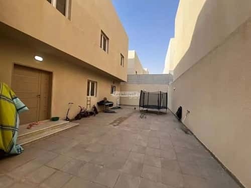 فيلا 5 غرف في الجنادرية 8