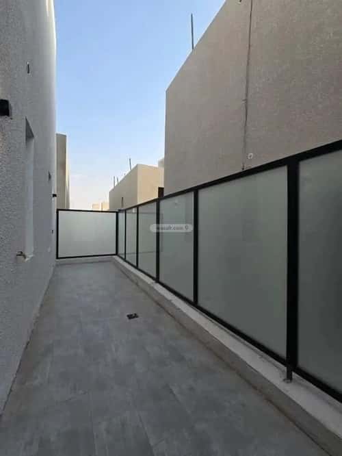 5 bedroom villa in Al Bayan 8