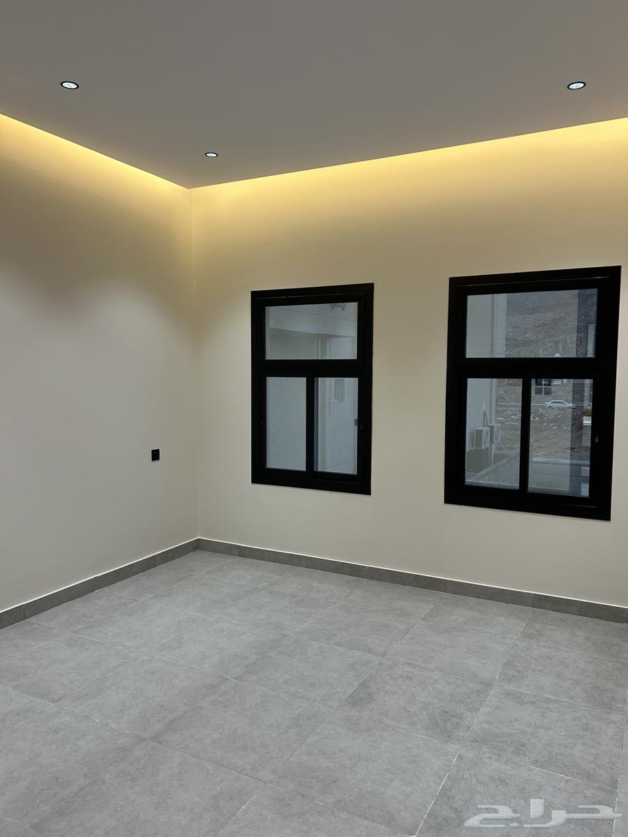 8 bedroom villa in Al Ukayshiyyah 21