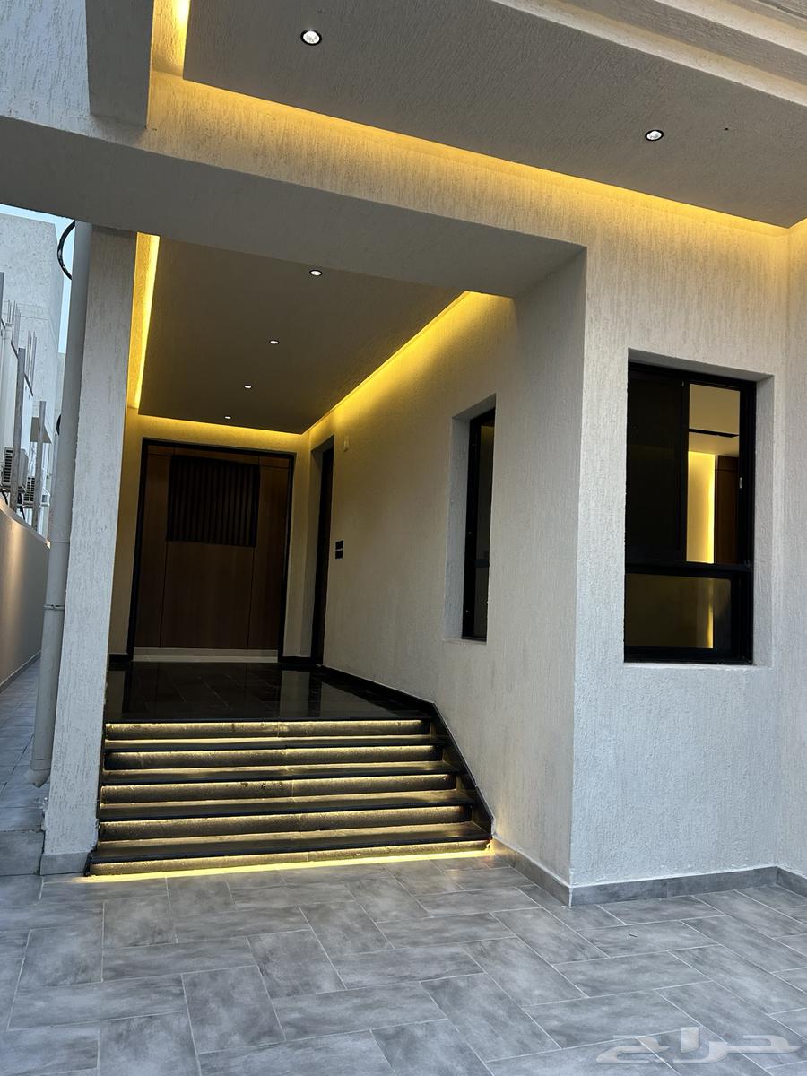 8 bedroom villa in Al Ukayshiyyah 4
