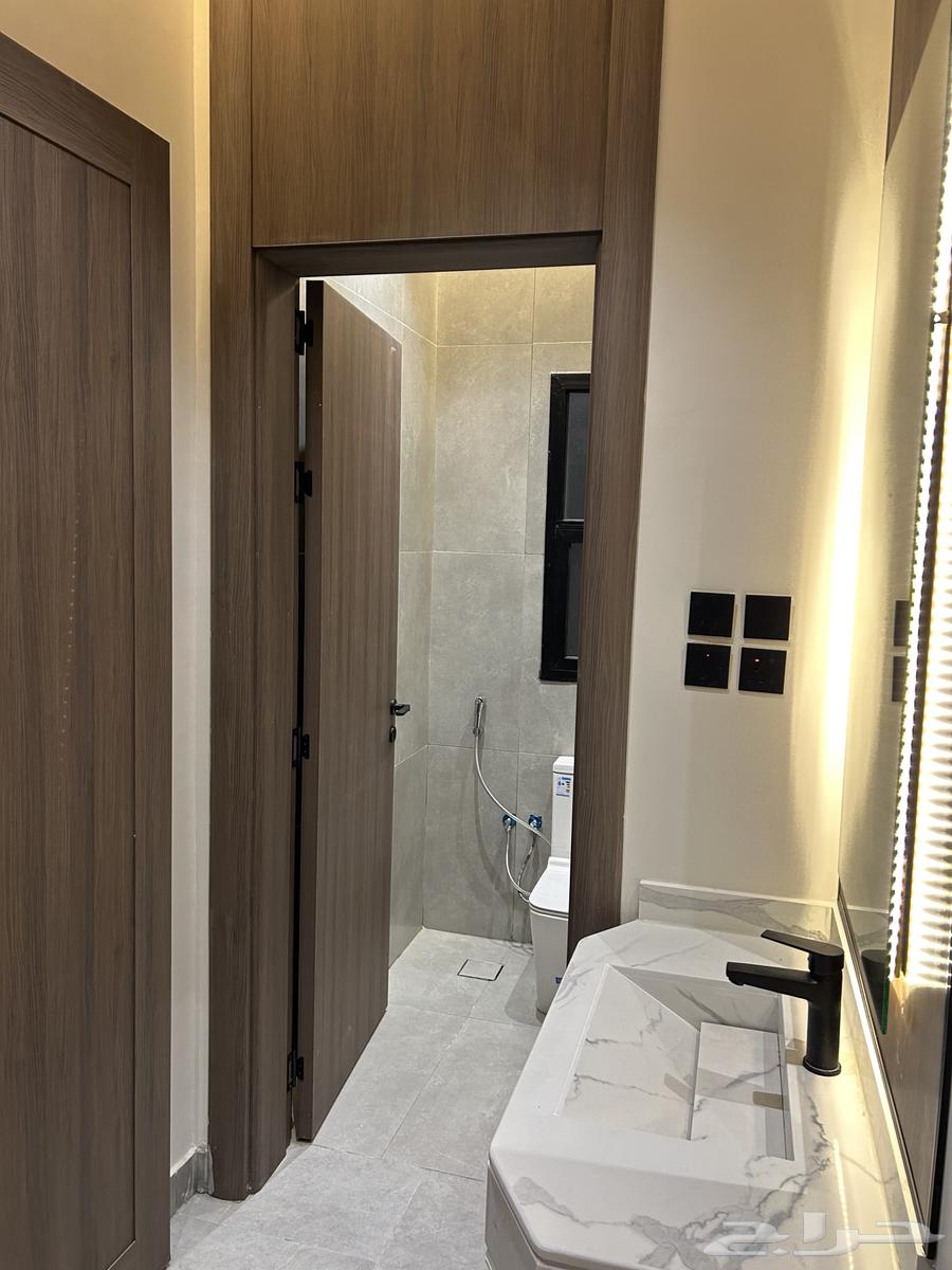 8 bedroom villa in Al Ukayshiyyah 7