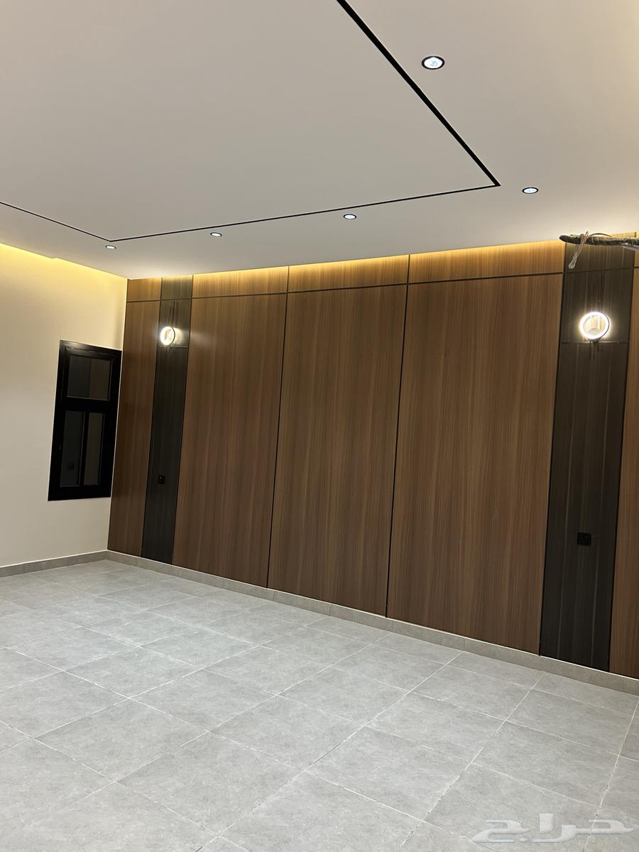 8 bedroom villa in Al Ukayshiyyah 9
