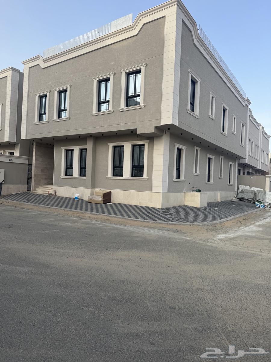 5 bedroom villa in Wali Al Ahd 2
