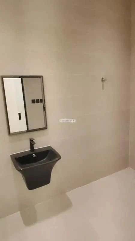 5 bedroom floor in Al Khaleej 13