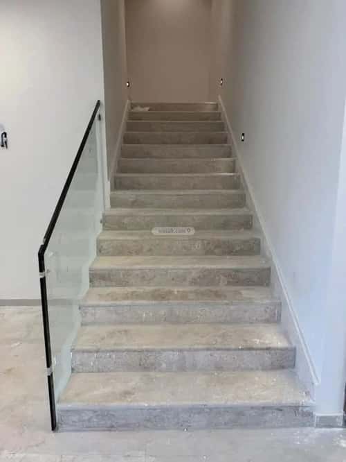 5 bedroom villa in Al Munsiyah 3