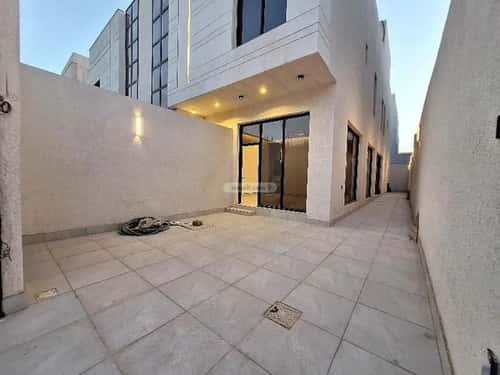 5 bedroom floor in Al Qadisiyah 3