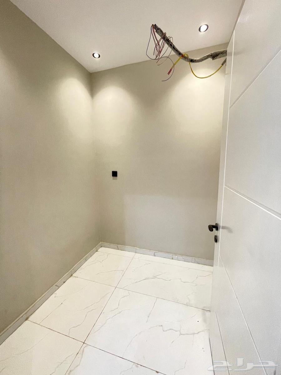 6 bedroom villa in Al Umrah Al Jadidah 18