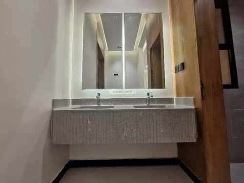 5 bedroom floor in Al Janadriyah 3