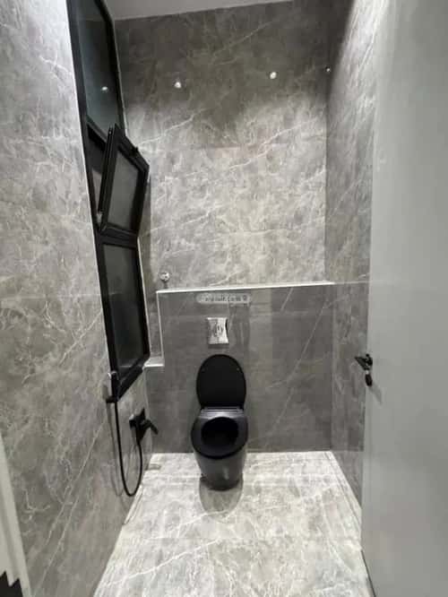 فيلا 5 غرف في الملك فيصل 2