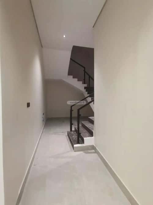 5 bedroom villa in Al Bayan 1