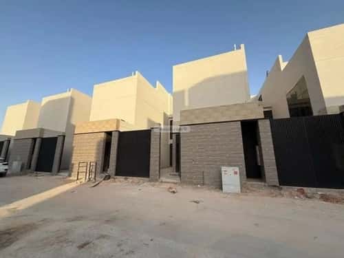 5 bedroom villa in Al Maizilah 4