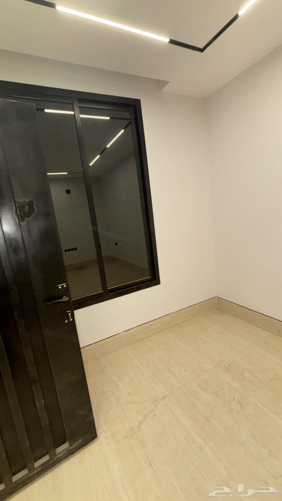 شقة  في الرمال 3