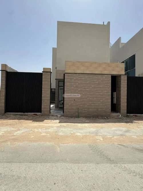 5 bedroom villa in Al Maizilah 4
