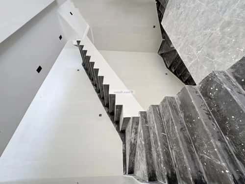 5 bedroom villa in Al Yarmouk 4