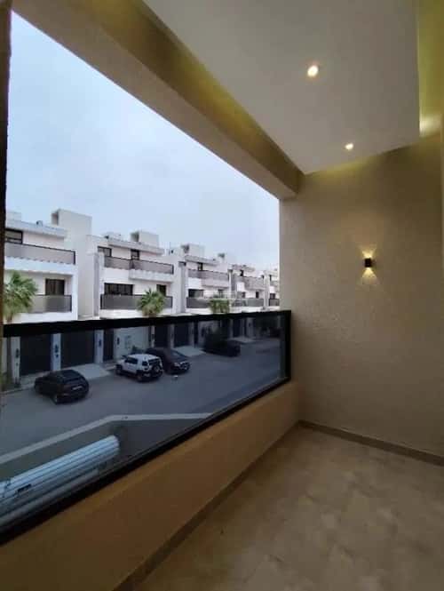 5 bedroom villa in Al Munsiyah 2