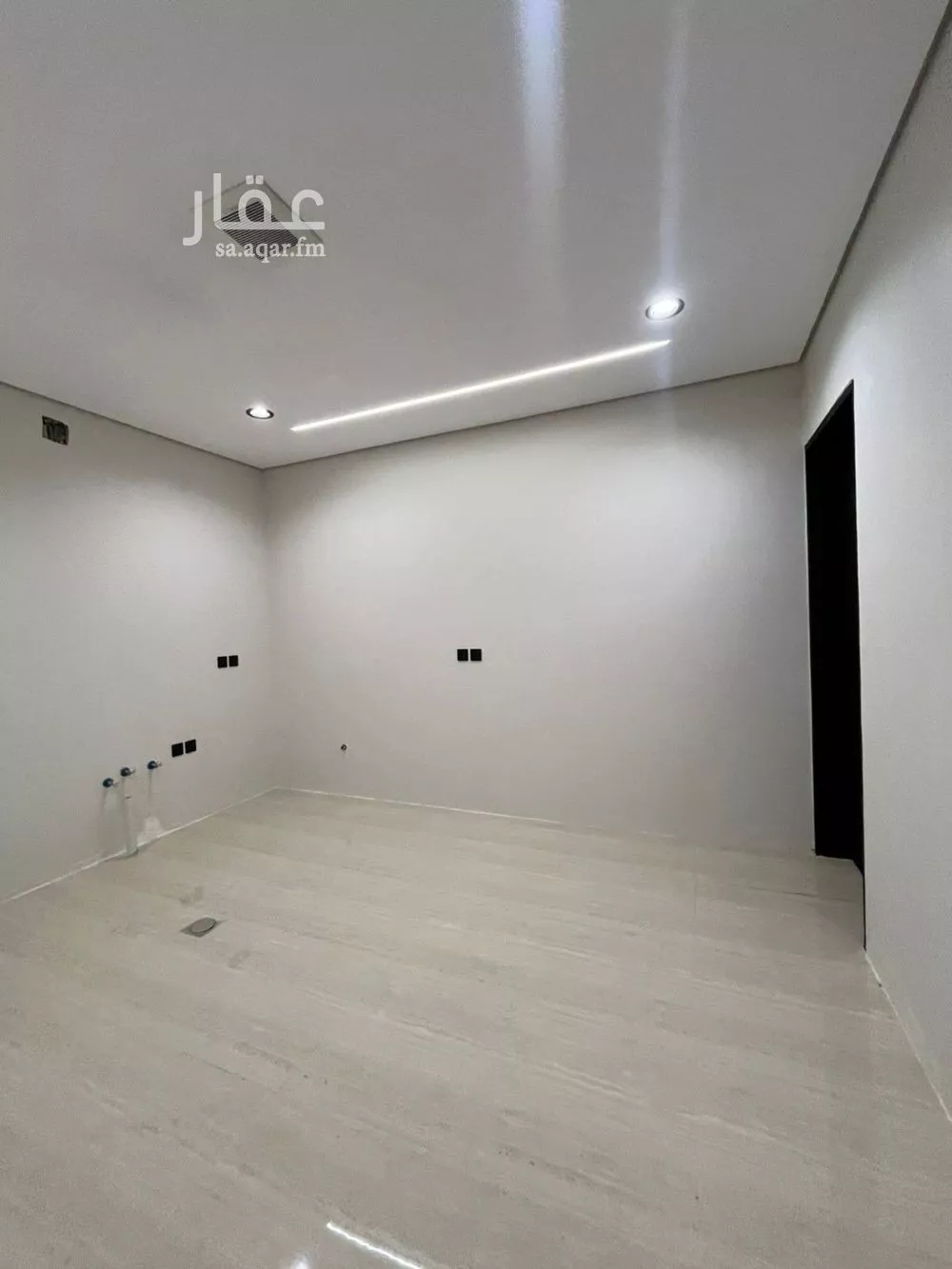 5 bedroom villa in Al Hazm 13