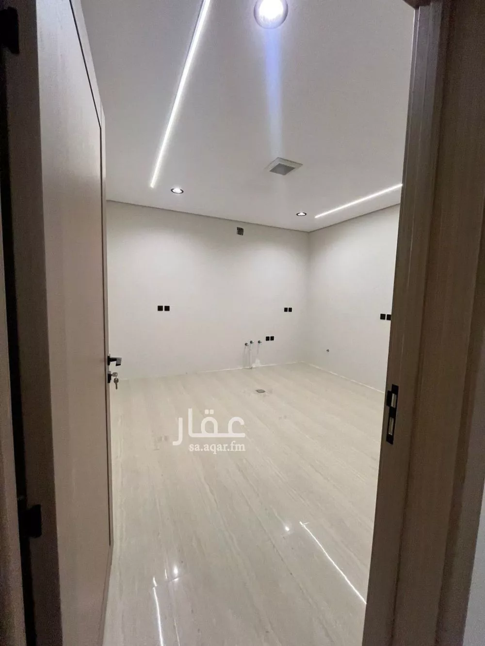 5 bedroom villa in Al Hazm 26