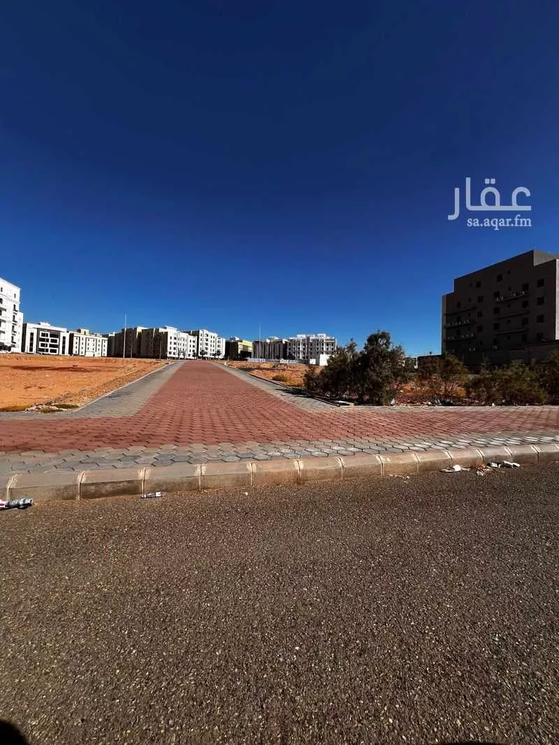 أرض 900 م² في طيبة 5