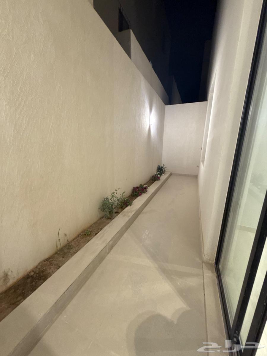 فيلا 7 غرف في الجنادرية 5