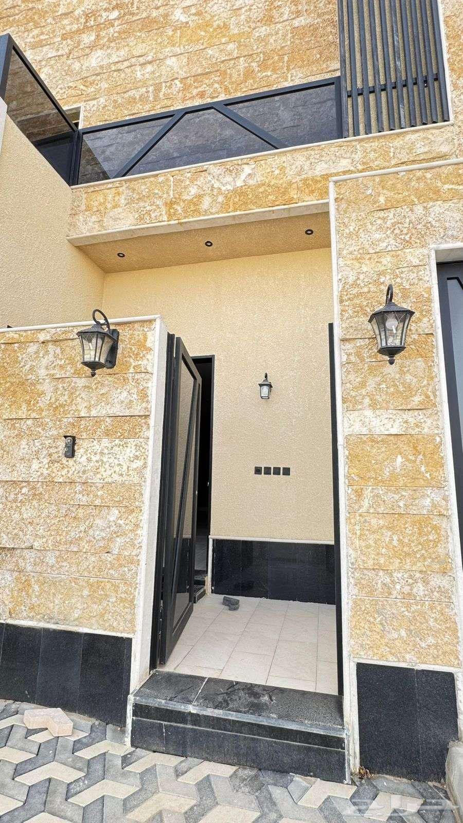 5 bedroom villa in Al Mahdiyyah 2