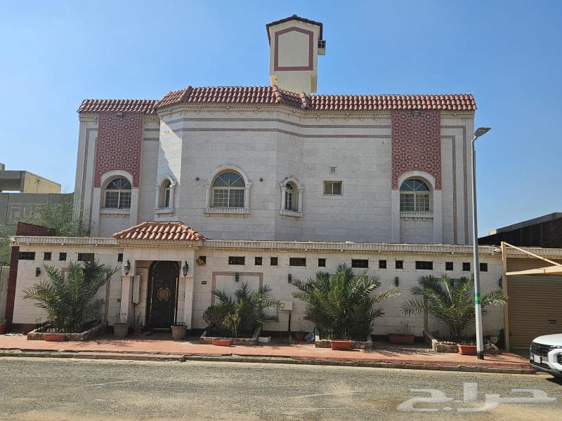 فيلا  في الملك فهد 1
