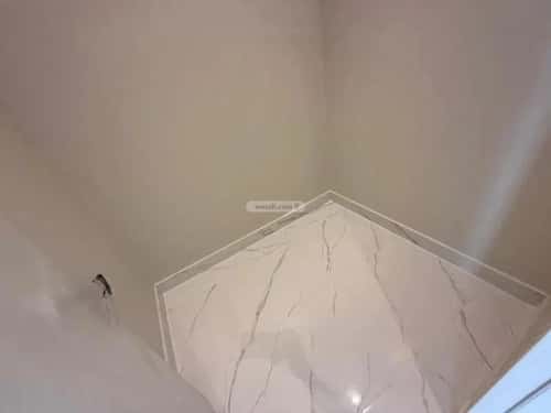 5 bedroom villa in Al Maizilah 3