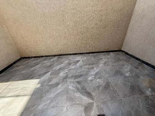 5 bedroom villa in Al Maizilah 4