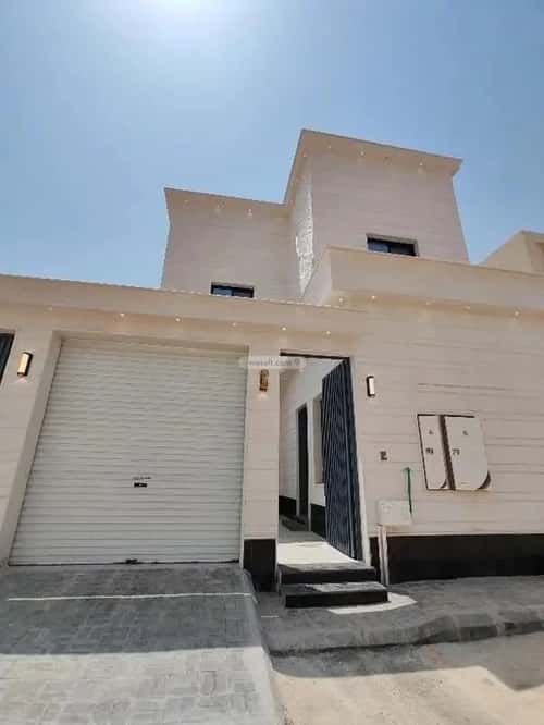 4 bedroom floor in Al Qadisiyah 1
