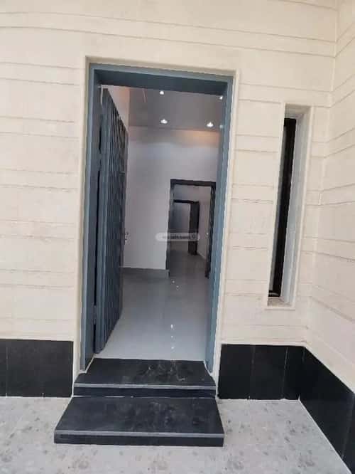 4 bedroom floor in Al Qadisiyah 2