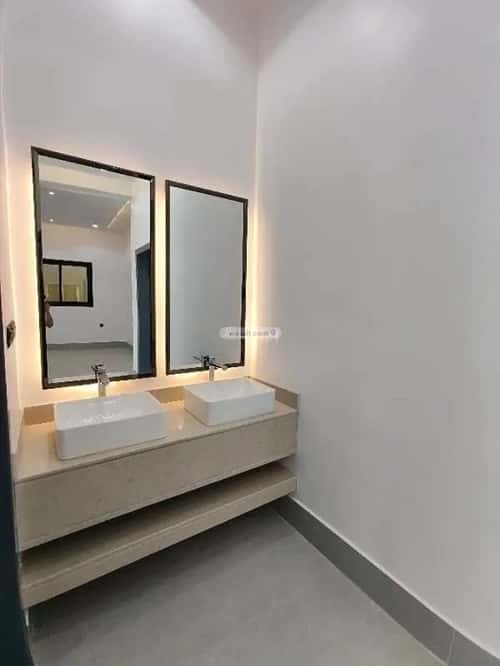 4 bedroom floor in Al Qadisiyah 7