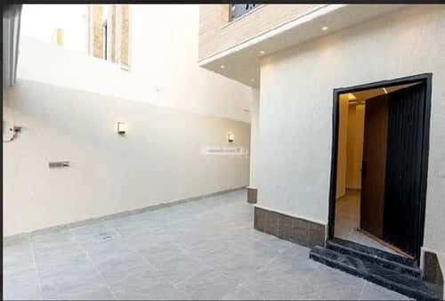 5 bedroom villa in Al Aridh 12